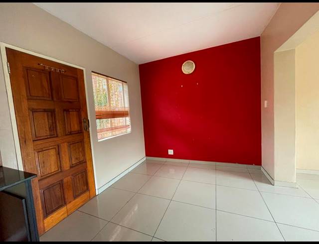 2 BEDROOM DUPLEX FOR SALE IN DIE HOEWES